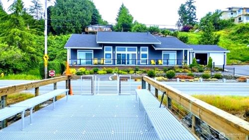 1253 Beach Drive E, Port Orchard, WA, 98366 | Card Image