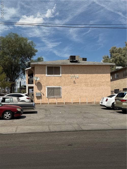 2728 Haddock Ave, North Las Vegas, NV, 89030-6184 | Card Image