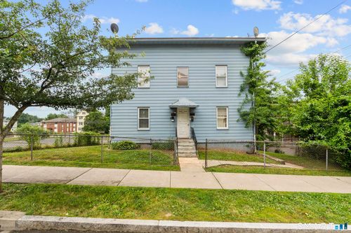 200 Beaver St, New Britain, CT, 06051-4425 | Card Image