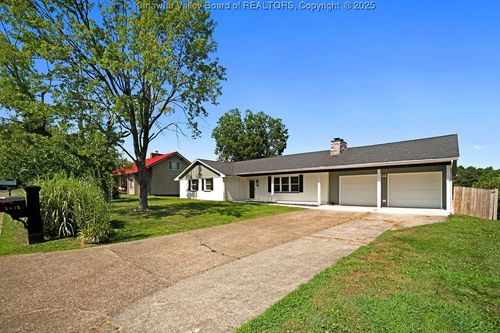 5446 Longview Dr, Cross Lanes, WV, 25313-1515 | Card Image
