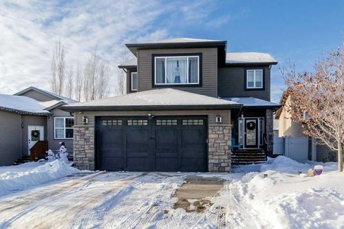 20 Oakfield Close, Red Deer, AB, T4P0C9 | Card Image