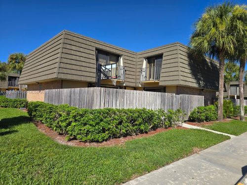 629 6th Way, West Palm Beach, FL, 33407-6611 | Card Image