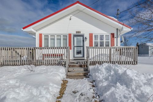 31 Henry St, Dominion, NS, B1G1G6 | Card Image
