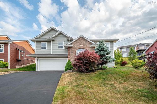 77 Windwood Dr, Middle Sackville, NS, B4E3A2 | Card Image