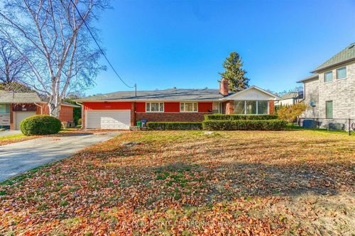 585 Indian Rd, Mississauga, ON, L5H1R1 | Card Image