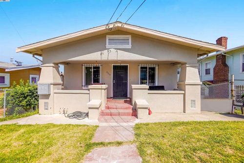 2315 38th Ave, Oakland, CA, 94601-3880 | Card Image