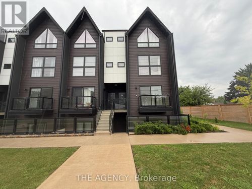 206-7277 Wilson Cres, Niagara Falls, ON, L2G7G5 | Card Image
