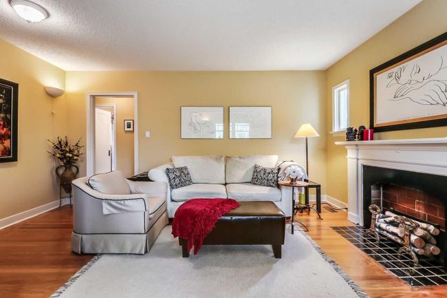 409 12 Avenue Nw, Home with 2 bedrooms, 1 bathrooms and 2 parking in Calgary AB | Image 30