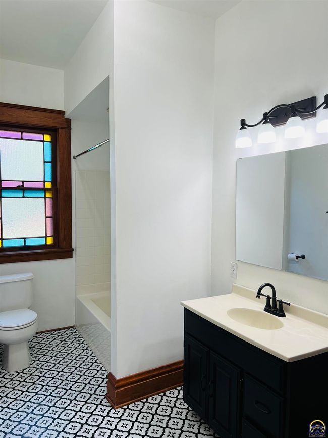 703 Pioneer St, House other with 4 bedrooms, 3 bathrooms and null parking in Seneca KS | Image 19