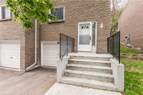 7-121 Morgan Ave, Kitchener, ON, N2A2M4 | Card Image