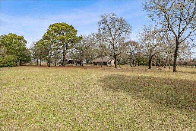 View of yard featuring a rural view | Image 32