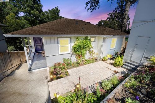 3412 Wyman St, Oakland, CA, 94619-3439 | Card Image