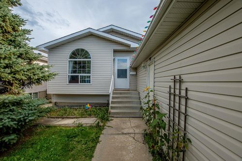 8825 104 Ave, Grande Prairie, AB, T8X1K9 | Card Image