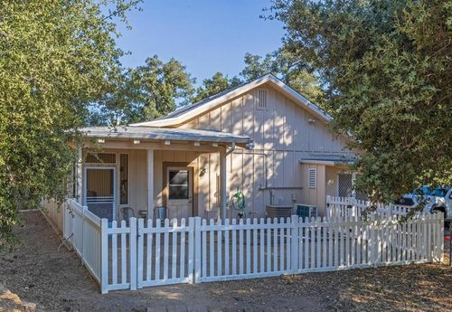 3258 Pine Hills Rd, Julian, CA, 92036-9504 | Card Image
