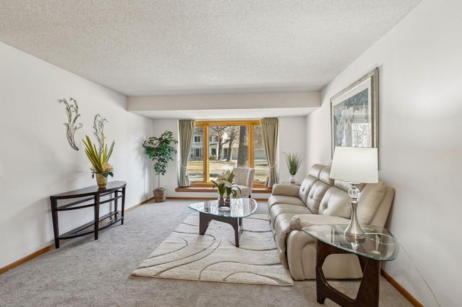 5929 Oxford St N, House other with 4 bedrooms, 4 bathrooms and null parking in Shoreview MN | Image 6