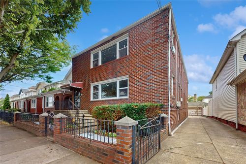 987 E 42nd St, Brooklyn, NY, 11210-3521 | Card Image