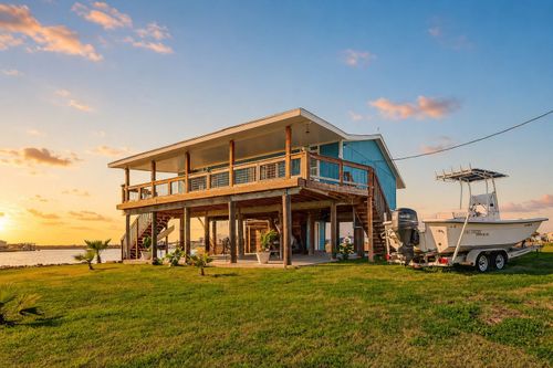 154 Poop Deck Ln, Freeport, TX, 77541-7905 | Card Image