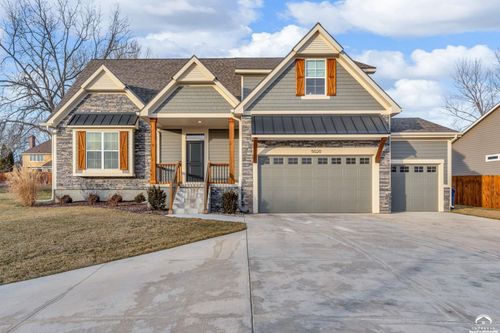 5020 W 18th St, Lawrence, KS, 66047-2016 | Card Image