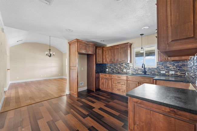 1518 Roadrunner Trl, House other with 4 bedrooms, 3 bathrooms and null parking in Riesel TX | Image 8