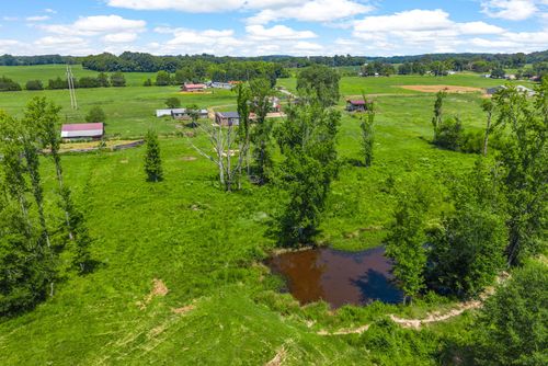 324 Laster Holman Rd, Decherd, TN, 37324-3288 | Card Image