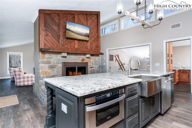150 Squirrel Corn Ln, House other with 3 bedrooms, 3 bathrooms and null parking in Sugar Mountain NC | Image 12
