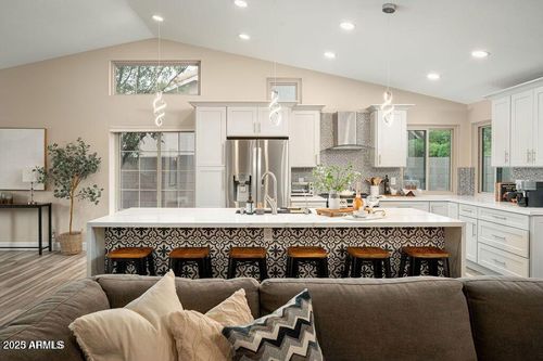 5519 E Grovers Ave, Scottsdale, AZ, 85254-5829 | Card Image