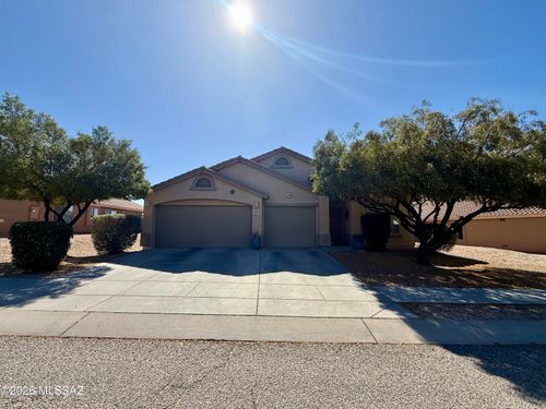 10752 S Bear Table Tank Dr, Vail, AZ, 85641-2568 | Card Image