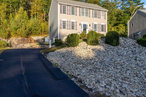 83 Patch Hill Ln, Milford, NH, 03055-4155 | Card Image