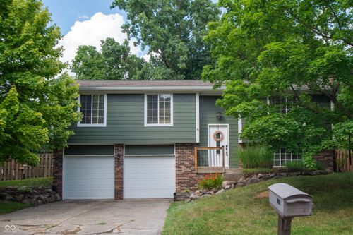 6118 Thrushwood Cir, Indianapolis, IN, 46250-1340 | Card Image