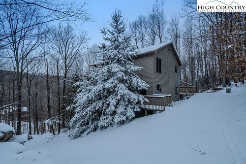 104 W Blueberry Lane, Beech Mountain, NC, 28604 | Card Image