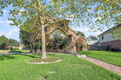 View of front of house with a front yard | Image 3