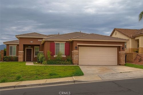 15051 Rocking Horse Ct, Lake Elsinore, CA, 92530-7351 | Card Image