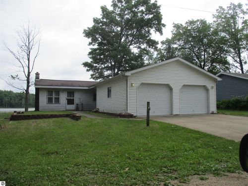 5412 Birch Haven Dr, Mecosta, MI, 49332-9487 | Card Image