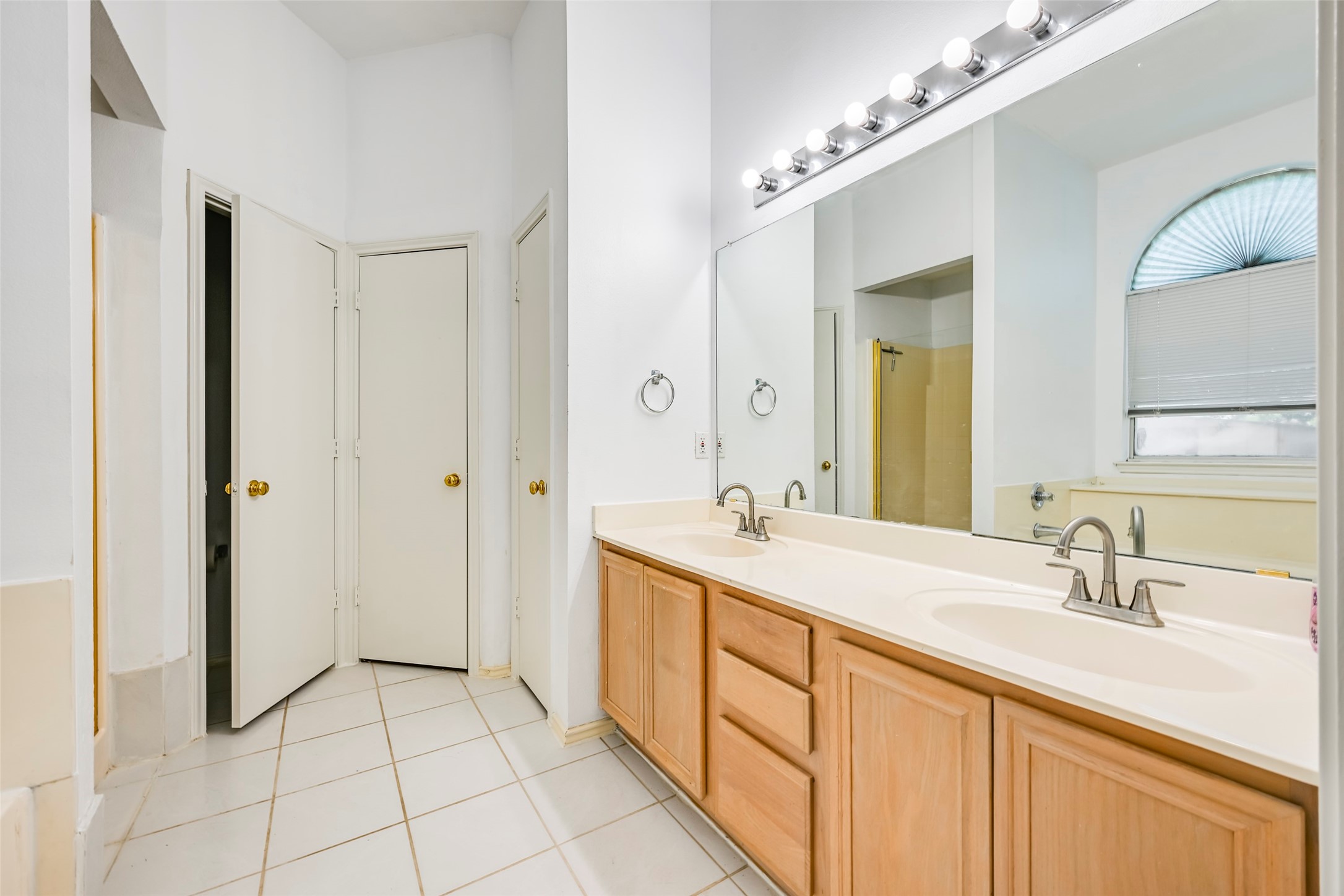 Residential Lease in Arlington 3