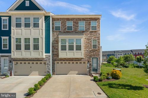 8338 Amber Beacon Cir, MILLERSVILLE, MD, 21108-2048 | Card Image