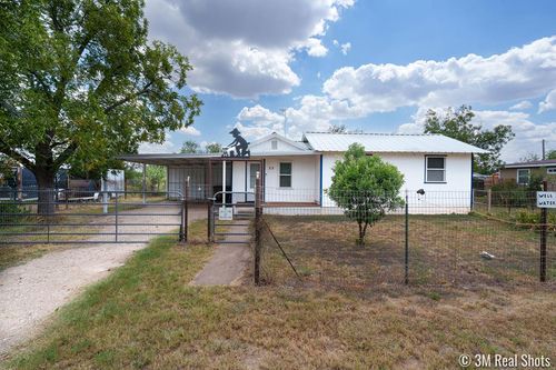 25 E 41st St, San Angelo, TX, 76903-1642 | Card Image