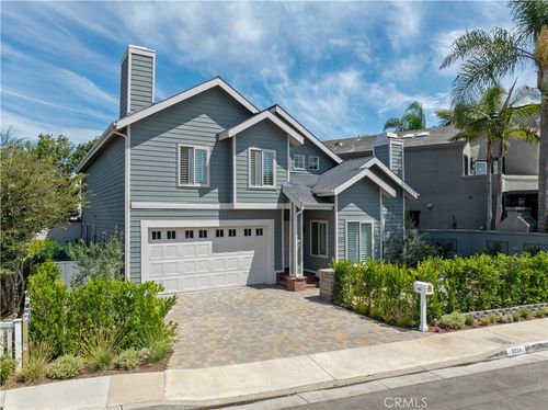 3204 Broad St, Newport Beach, CA, 92663-4224 | Card Image