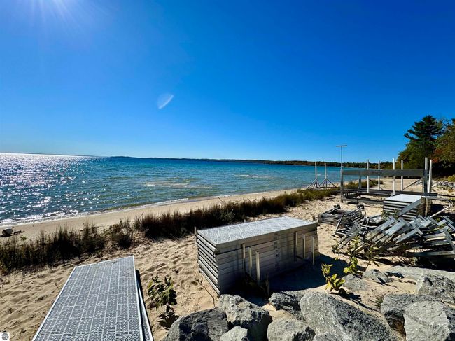 12639 N Northport Point Rd, Home with 0 bedrooms, 0 bathrooms and null parking in Northport MI | Image 18