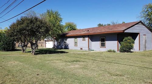 2737 W Camp Wisdom Rd, Dallas, TX, 75237-2817 | Card Image