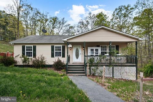 31 Old Oak Ln, FRONT ROYAL, VA, 22630-3274 | Card Image