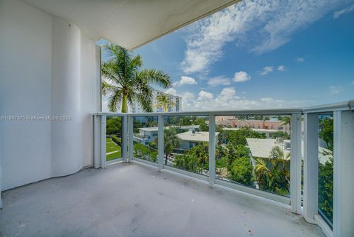 apt-303-900 Bay Dr, Miami Beach, FL, 33141-5653 | Card Image