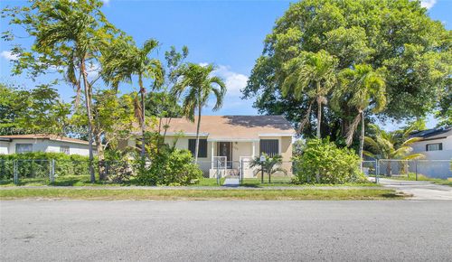 1925 Nw 49th St, Miami, FL, 33142-4067 | Card Image