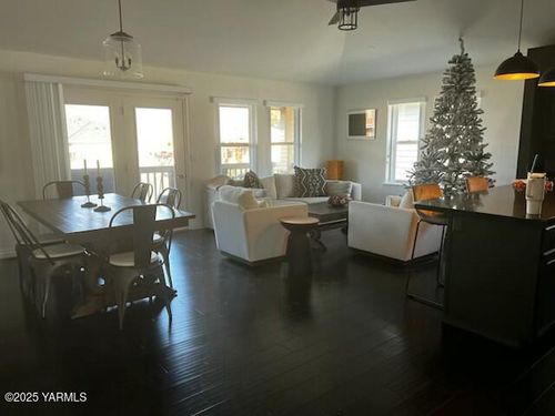 2005 Lakeview Dr, Yakima, WA, 98902-1285 | Card Image