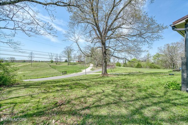 10587 Chestnut Hill Rd, Crab Orchard, TN | Image 35