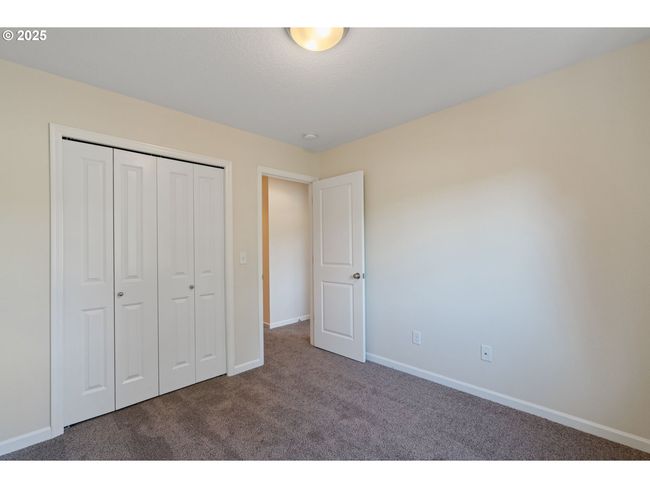 16085 Se Kingbird Dr, House attached with 3 bedrooms, 3 bathrooms and 1 parking in Clackamas OR | Image 17