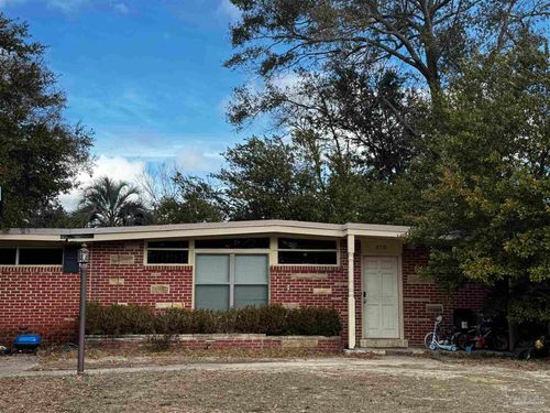 6518 Robin Ave, Milton, FL, 32570-3884 | Card Image