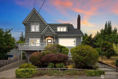 3106 Ne 60th St, Seattle, WA, 98115-7220 | Card Image