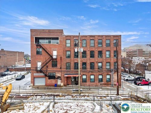 123 N Lumber St, Allentown, PA, 18102-4062 | Card Image