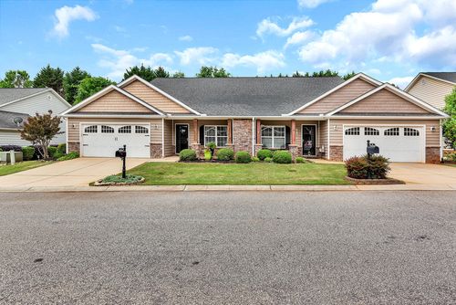 43 Hillsborough Dr, Anderson, SC, 29621-2690 | Card Image