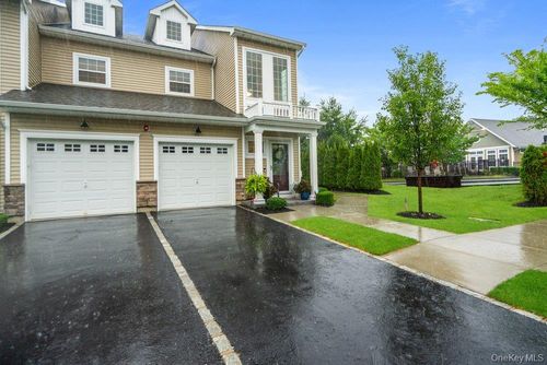 174 Halley Drive, Brookhaven, NY, 11772 | Card Image